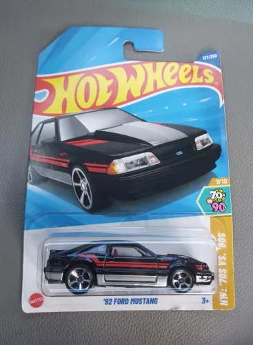 92 ford mustang hw: 70s vs 90s 127/250 mattel hot wheels original novo lacrado