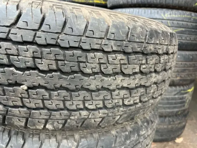 Pneu 255/70/16 Bridgestone 90 % Vida Util.