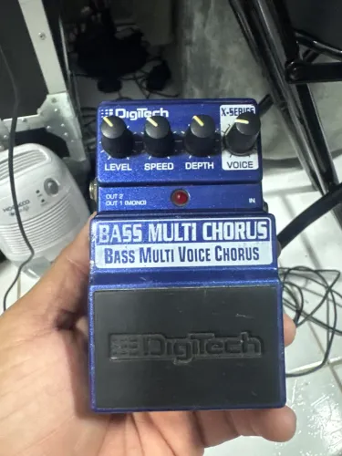PEDAL DE BAIXO DIGITECH MULTI CHORUS