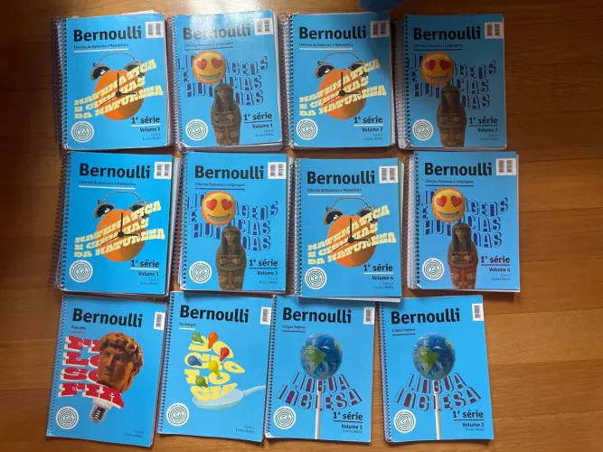 Livros didáticos/ Apostilas Bernoulli 1ª série - Ensino Médio 2023