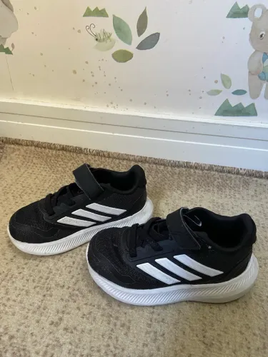 Tênis infantil Adidas 