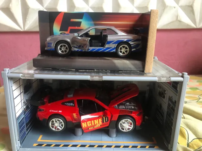 Vendo Nissan skyline GT-R (R34) na caixa+ Carro com garagem 