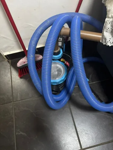 Bomba de Piscina Sodramar com acessorios