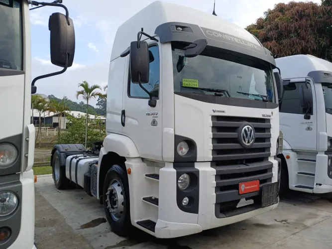 Volkswagen 19.360 Constellat. Tractor (diesel)(E5) 2022/2023 Vamos Seminovos Jacu Pêssego