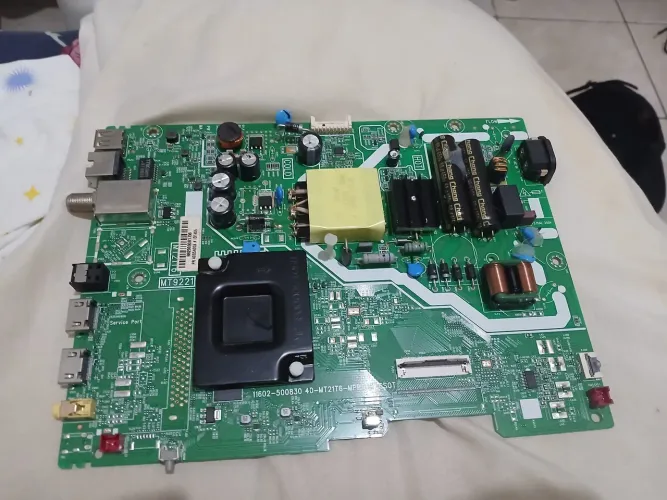 ?Placa principal TV TCL