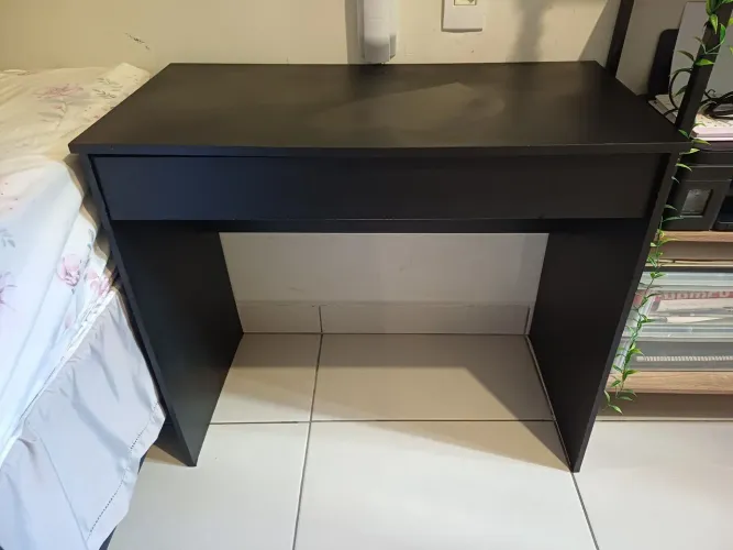 Mesa de Escritório Escrivaninha Preta com Gaveta