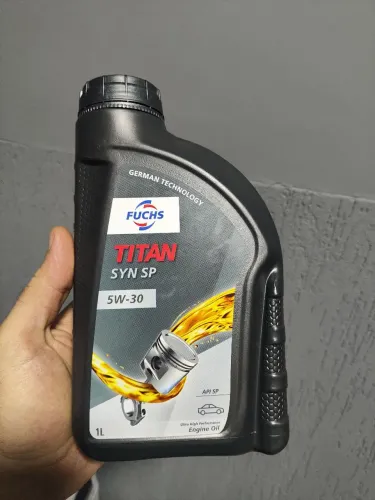 Óleo motor Fuchs 5W30 e Aditivo direção Hidráulica 