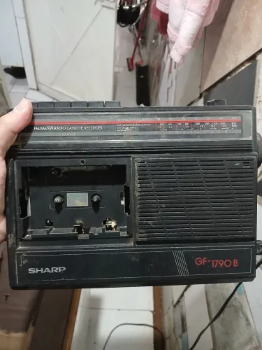 RADIO ANTIGO SHARP