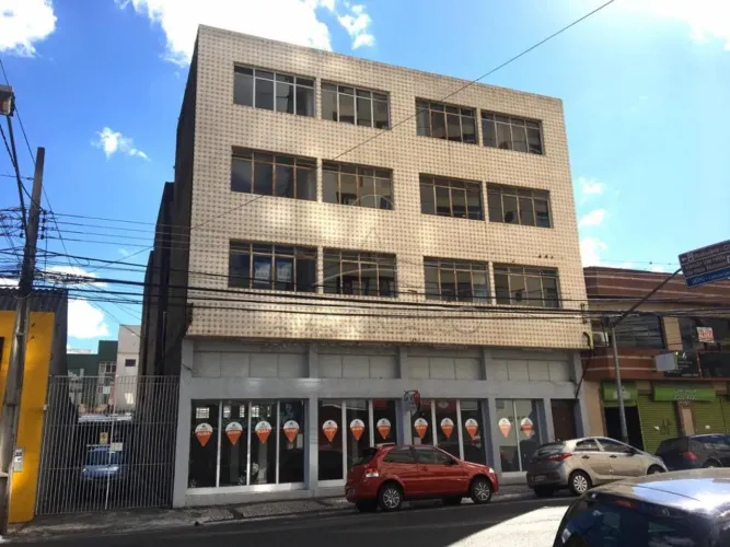 Comercial Prédio em Ponta Grossa