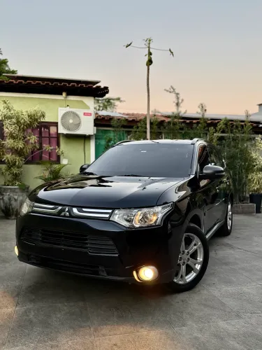 Mitsubishi Outlander 2.0 16V 160cv Aut. 2014
