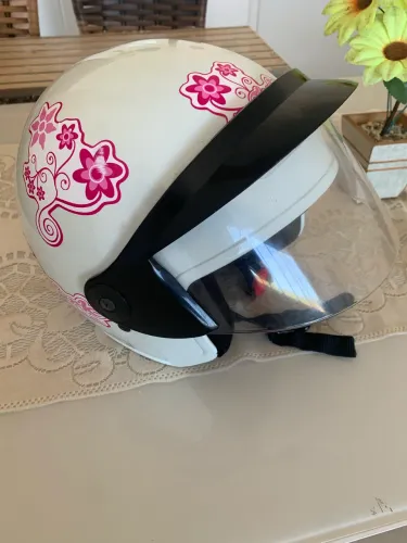 Capacete feminino N 58