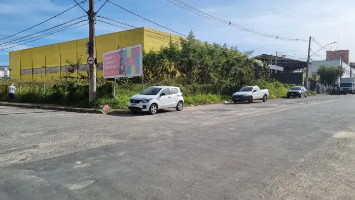 Lote comercial à venda na região dos shoppings.