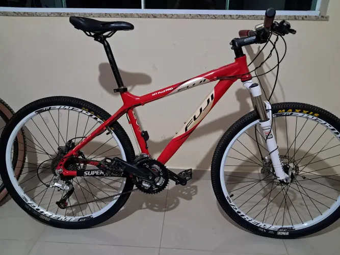 Bike fuji  mt pro aro aro 26 com rodas 27,5 27v quadro tamanho M