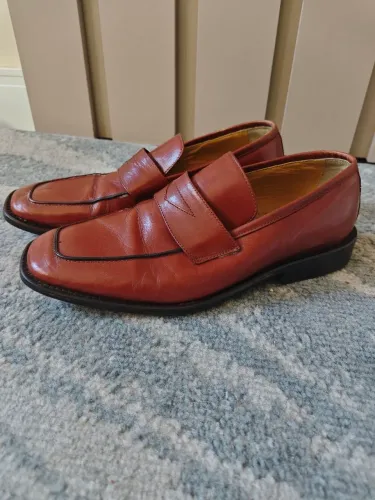 Sapato social estilo mocassim marrom