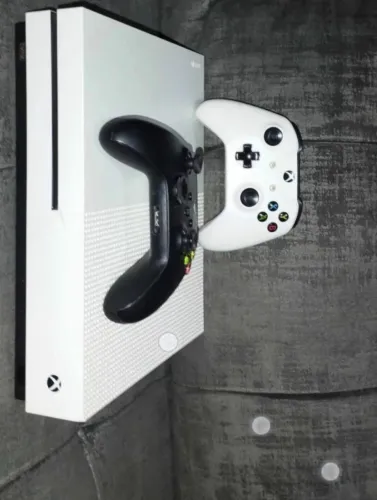 Vendo Xbox one s