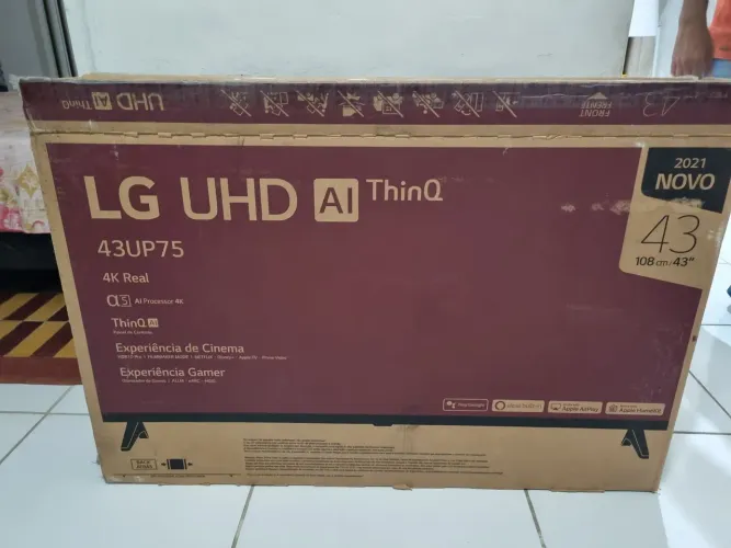 TV LG - 50 Tela quebrada.
