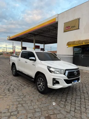 Toyota Hilux CD SRV 4X4 2.8 TDI Diesel Aut. 2019