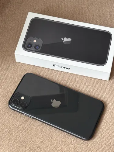 iPhone 11 (usado) Preto, 64 GB