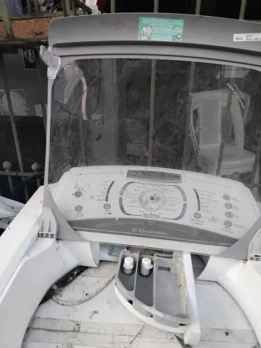Vendo tampa com vidro eletrolux 15 kilos vendo tampa com o vidro eletrolux 