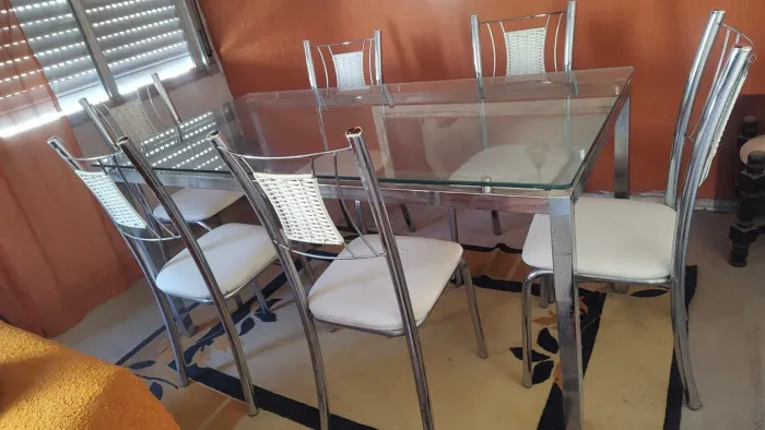 Mesa cromada com 6 cadeiras