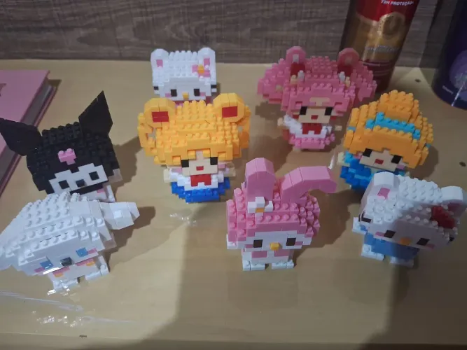 Bonecos legos a venda!
