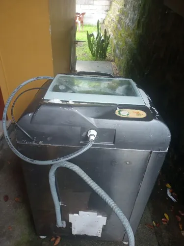 Máquina de Lavar com Defeito