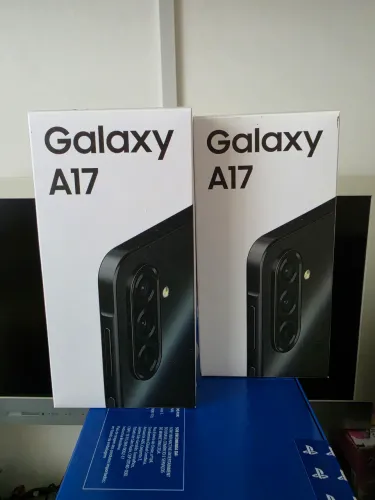 Celular Samsung Galaxy A17, 128GB, 4GB, 50MP Tela 6.7", IP54 - Preto
