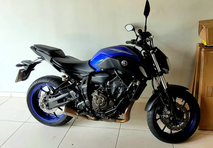 Moto Yamaha MT-07