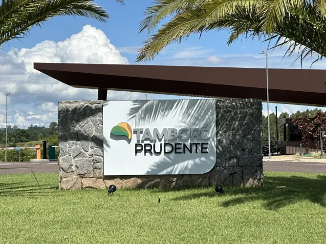 Terreno em Condomínio para Venda em Presidente Prudente, Tamboré Prudente