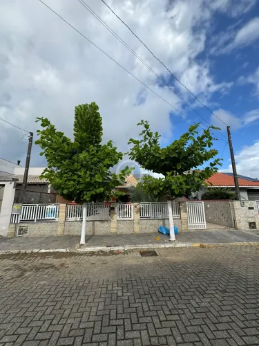 Casa à venda no bairro Amizade - Guaramirim/SC