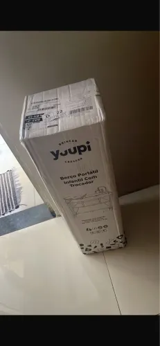 Berço portátil que vira cercado