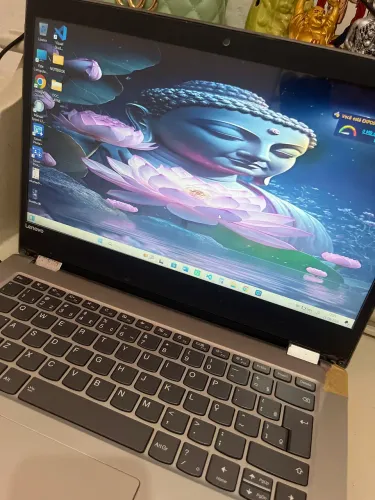 Lenovo Yoga $400 trocar Carcaça.
