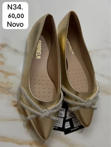 Sapatilha dourada