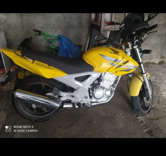 VENDO MOTO Twister 2008