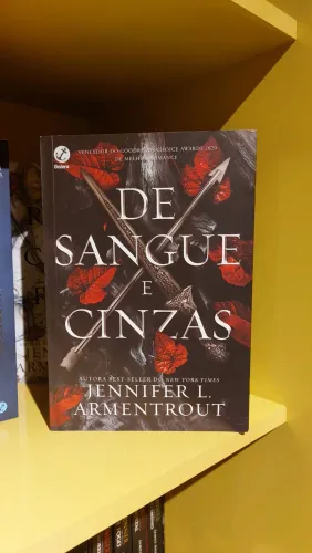 Livro de Sangue e Cinzas