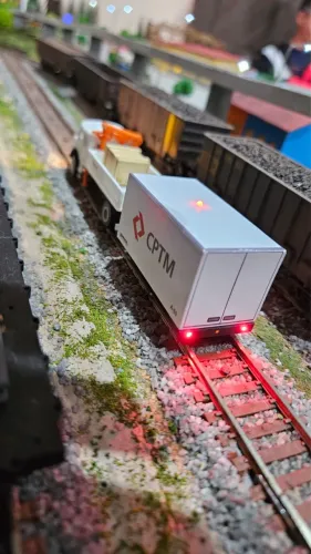 AUTO DE LINHA CAMINHÃO MUNCK RODOFERROVIÁRIO RODA FRATESCHI NOVO