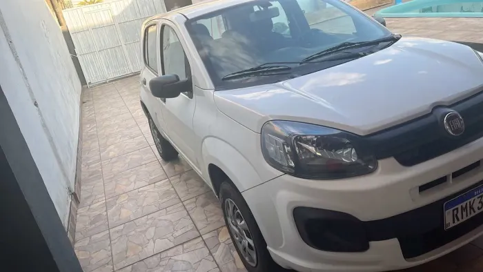 Fiat Uno Attractive 1.0 EVO Fire Flex 8V 5P 2021