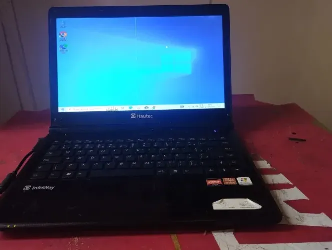 Notebook Itautec (Leia descrição)