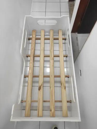 Cama Montessoriana de Madeira Infantil (Tenho 2 Unidades / Valor unitário)Excelente Estado