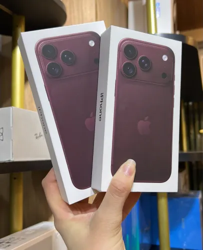 iPhone 18 pro Max 256g azul e bordo (ACEITO TROCA)