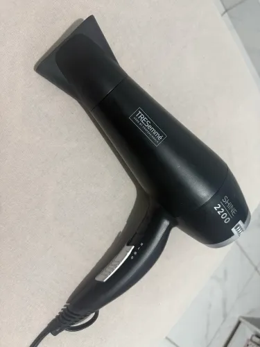 Secador TRESemmé importado 