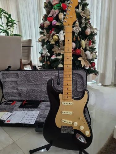 FENDER STRATOCASTER ULTRA 2022