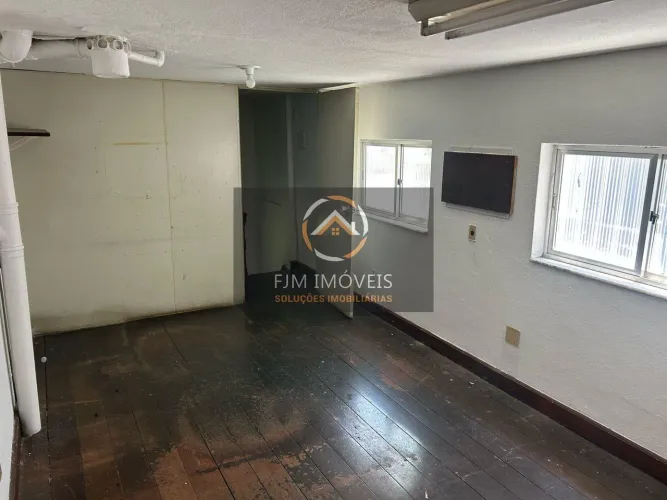"Conjunto/Sala à Venda em Itaipu - Niterói por R$275.000"