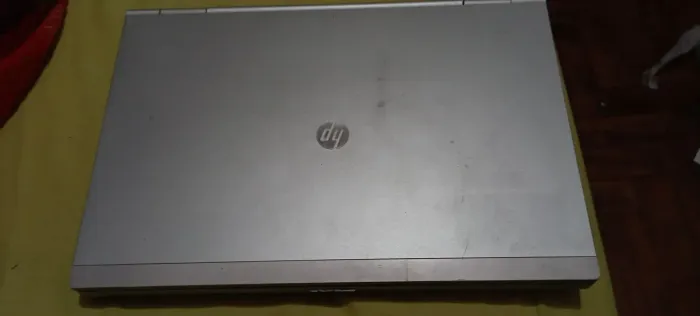 **Baixei** Notebook Hp elitebook 8460p I5, com defeito, não liga (p/ peças ou conserto)