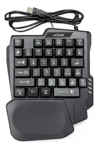  Teclado Gamer de mão Lehmox LEY-2117 com iluminação RGB e suporte ergonômico pra pulso.