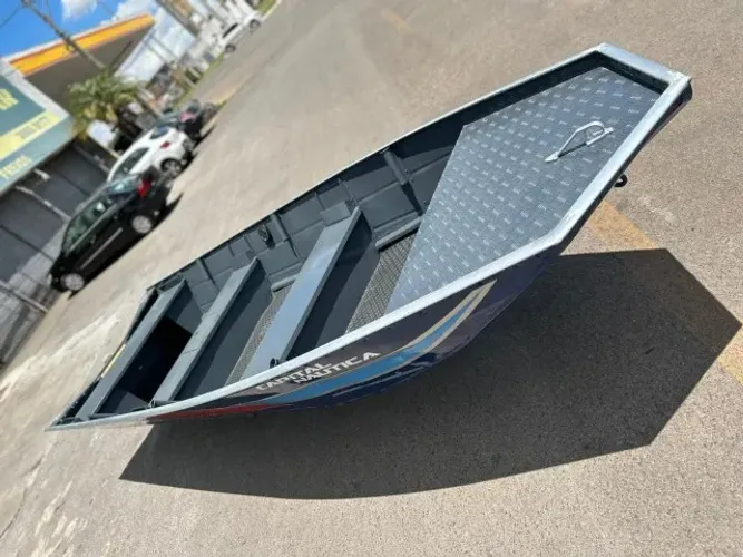Canoa Soldada Modelo Seguro com Excelente Resistência - A partir de 7.990,00