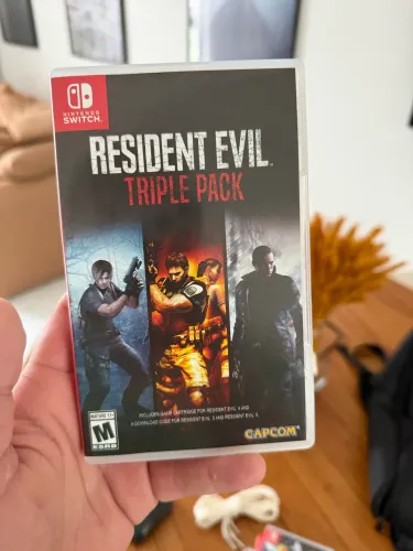 Resident evil triple pack RE 4,5,6 Nintendo Switch 