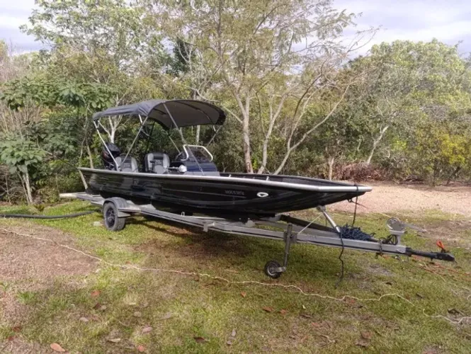 EMBARCAÇÃO 6 METROS + MOTOR MERCURY 50HP ELPTO