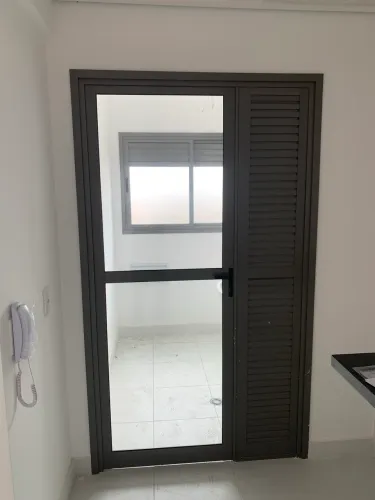 Porta de Abrir em Alumínio Cinza 