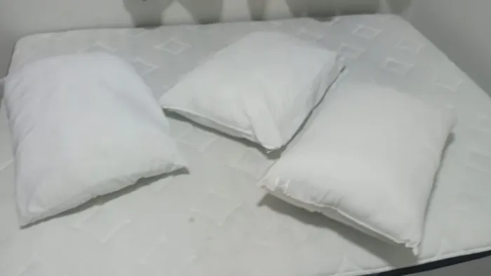 Vende-se camas com apenas 2 meses de uso.
